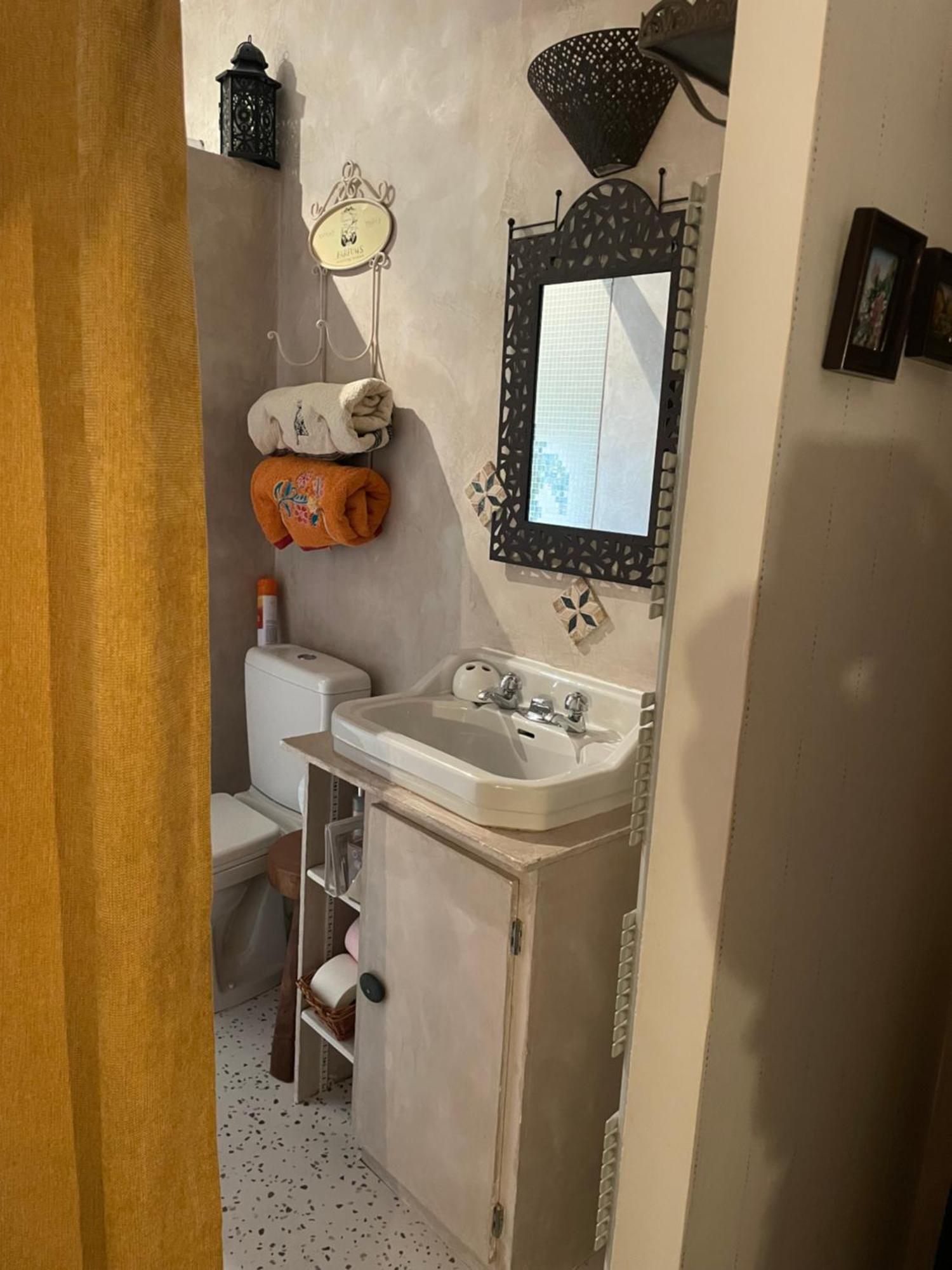 Le P'Tit Nid De Gabriel Bed and Breakfast Les Touches-de-Périgny Exteriör bild